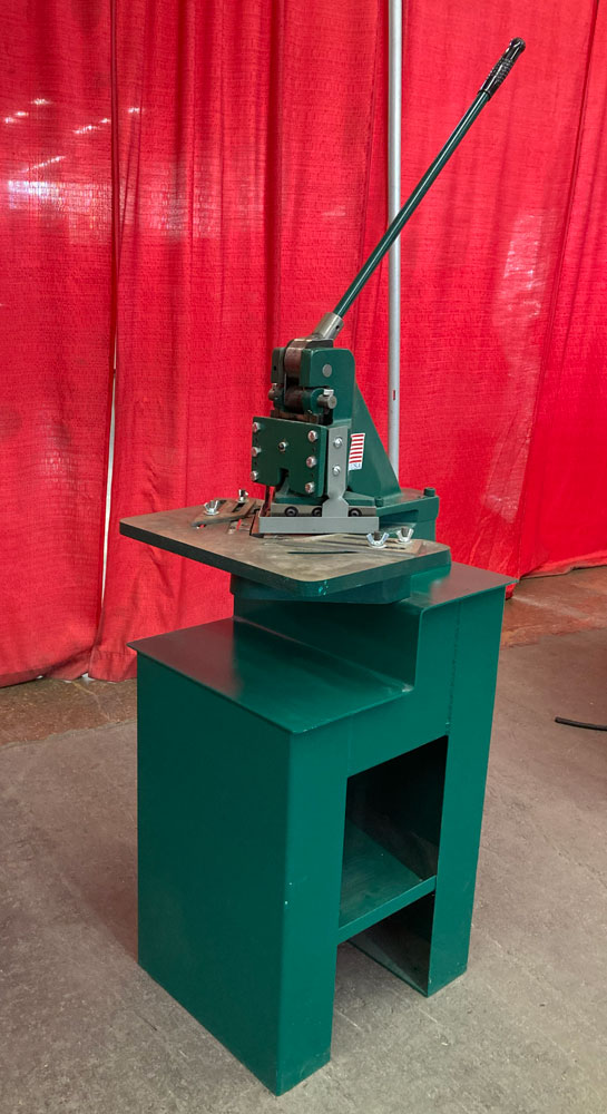 1 6" gauge x 6" x 6" Tennsmith #16-18, hand notcher, inliad scales, 2 front gauge, 2021