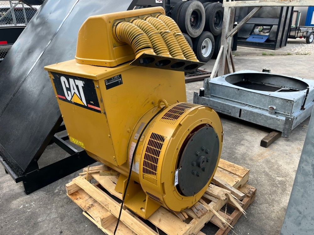 400 kW, Caterpillar LC6134B, Generator End, 480 Volts, 12 Lead, Reconditioned