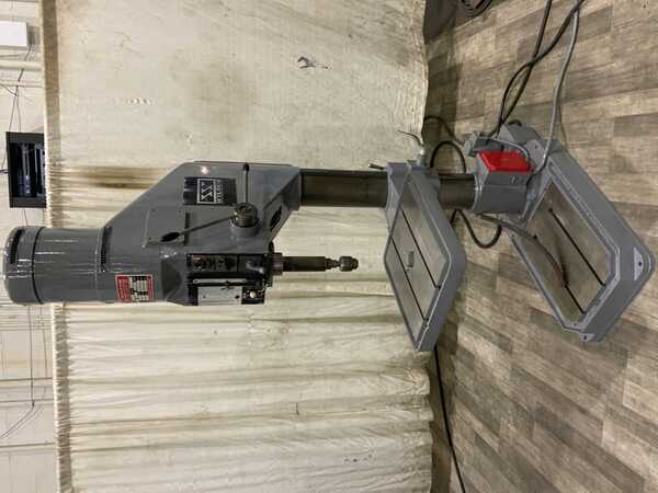 32" Wilton #32100, single spindle drill, manual table height, #5MT, 4 HP, 85-1740 RPM