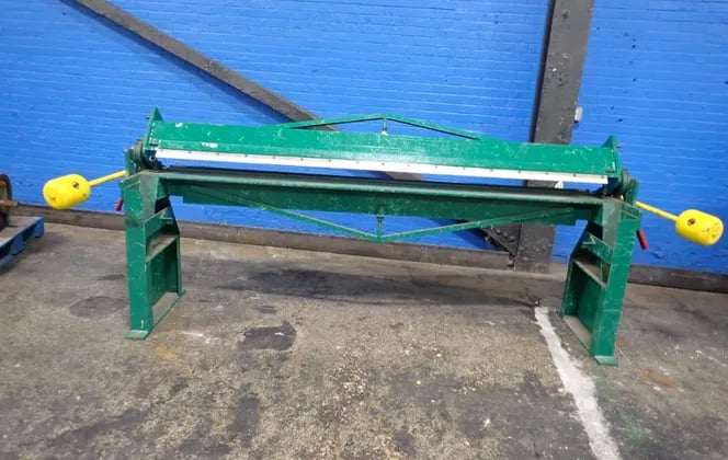 16 gauge x 8' National Sheet Metal Machines Inc. #N9616, Sheet Metal Brake