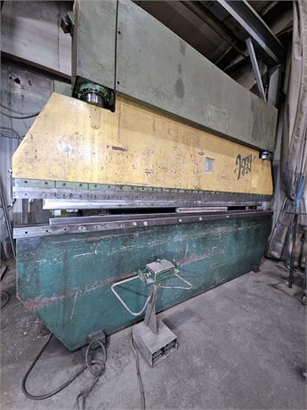 110 Ton, LVD #H-14, hydraulic press brake, 14' overall, 120" BG, 10' Back Gauge, foot pedal Control, 1980
