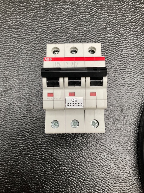 ABB #2CDS253001R0044, S203-C4 3P 4A 400V CIRCUIT BREAKERS (5 available)