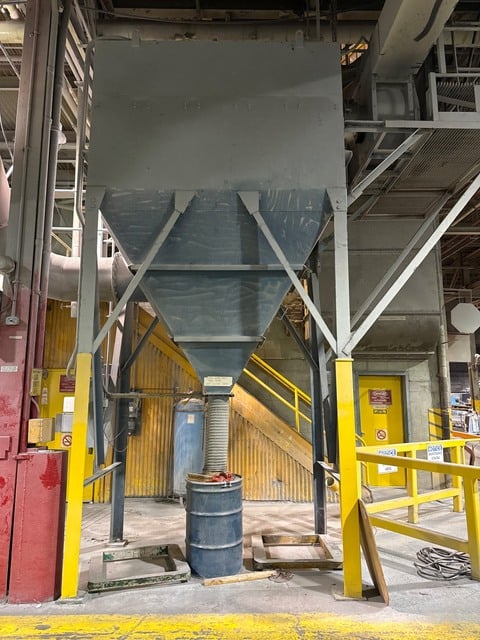Wheelabrator #45WCC (WCC 36), Cartridge Dust Collector, 10,000 CFM, 16 Filters, 5,040 Sq. Ft.