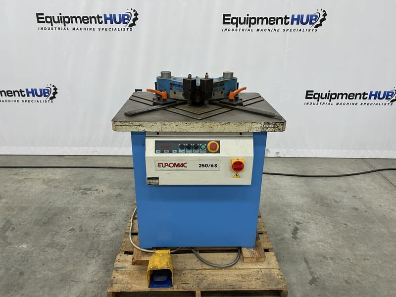 1/4" x 10" x 10" Euromac #250/6S, hydraulic corner notcher, 9.84" x 9.84" blade, 50 SPM, foot pedal'