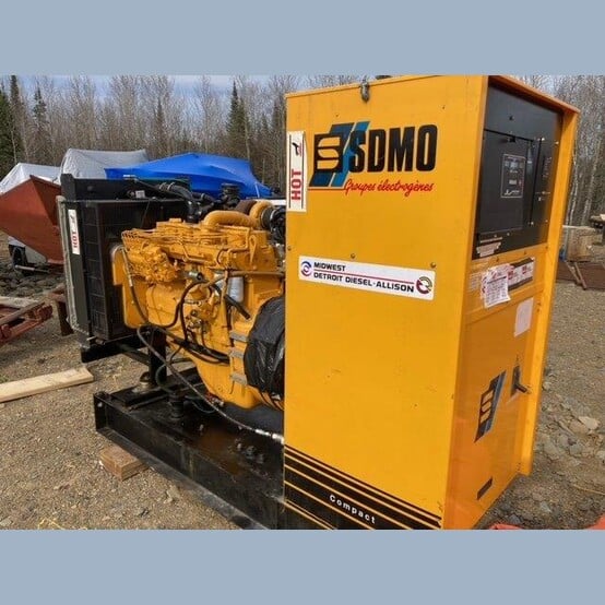 135 KW SDMO #MS150II, Diesel Generator, 120/208 Volts, Cummins CTA8.3 engine, 1800 RPM, 630 amp circuit