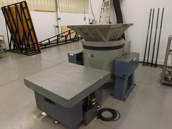7.5 KIP Unholtz Dickie #SA15-R24C, vibration system with slip table
