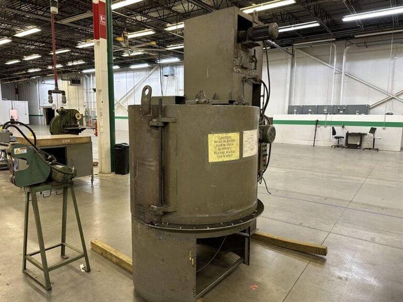 40" Wheelabrator #MT1000, Turntable Shot Blast Machine, 37" diameter x 20" tall max. workpiece, 7.5 HP blast