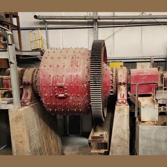 10' x 5' Hardinge, conical ball mill