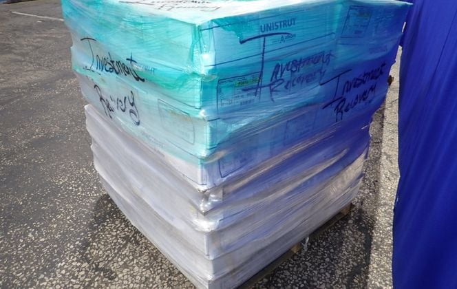 Atkore/Unistrut #P2515, cantilever strut bracket, LOT of 650, 18"