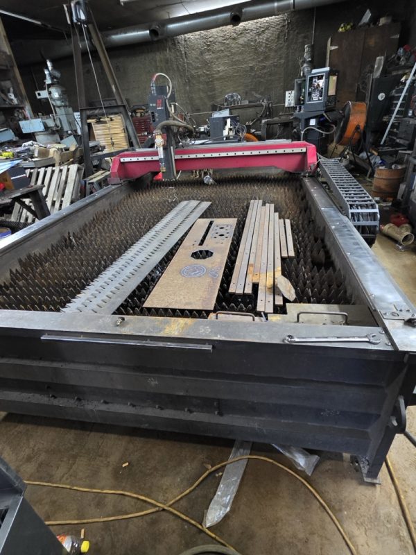 Lincoln #Torchmate, 5' x 10' CNC plasma with Hypertherm HPR130XD, Hypertherm EDGE Pro Control, 2011