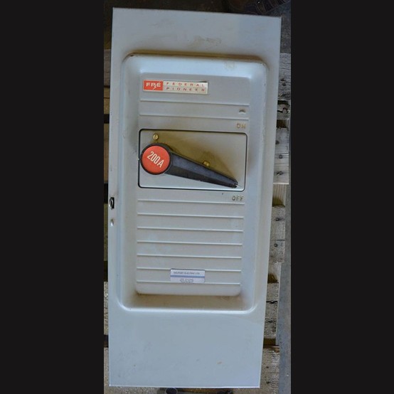 200 Amp. Federal Pioneer, Disconnect Switch, 240 Volts, 3 phase