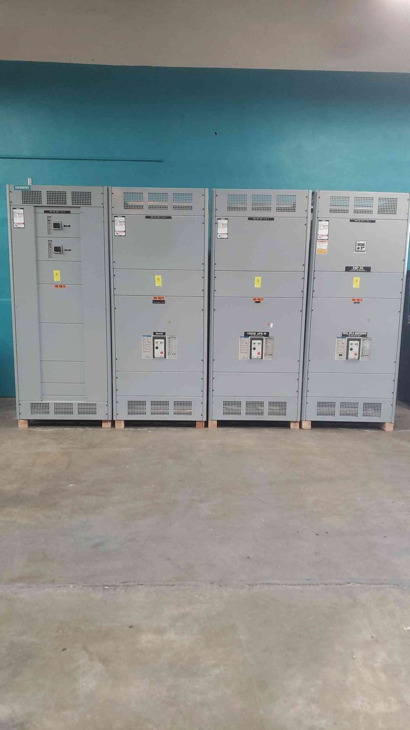 1600 Amps, Siemens #SBA2016, switchgear lineup, 4 sections, main-tie-main, 480Y/277 Volts, 3 phase, 65 kA AIC