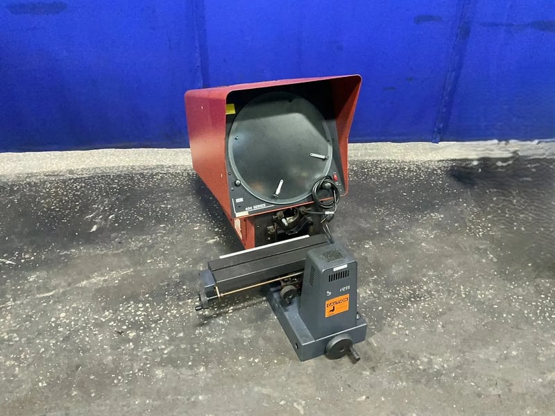 Starrett #HE400, Optical Comparator, 5" x 18" Table