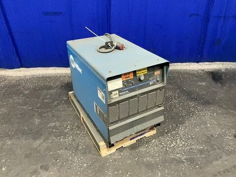 Miller #DELTAWELD-452, CV/DC Welder, 450 Amps, 21.1 kW