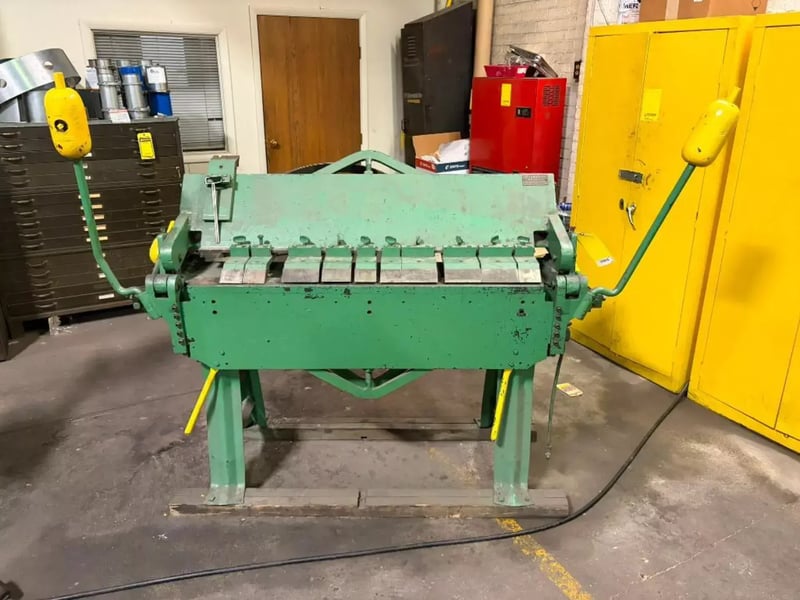 14 gauge x 4' Chicago, Dreis & Krump #W31, manual box & pan press brake, 10 adjustable fingers