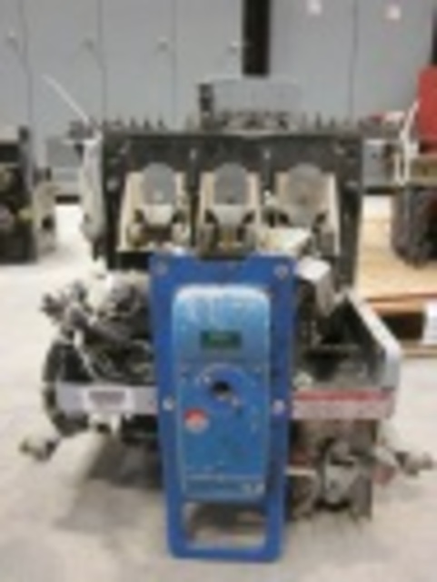 600 Amps, General Electric, AK-2A-25, electrically operated, drawout, #AB4179