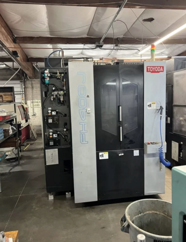 Toyoda #FH-400J, Horizontal CNC Machining Center, 23.6" X, 22" Y, 24.8" Z, 15.75" x 15.75" pallet, 30 HP