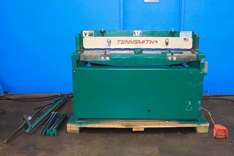 16 gauge x 4.3' Tennsmith #H52, hydraulic shear, 52-1/4" cutting length, 30" Back Gauge, 60 SPM, 2 support
