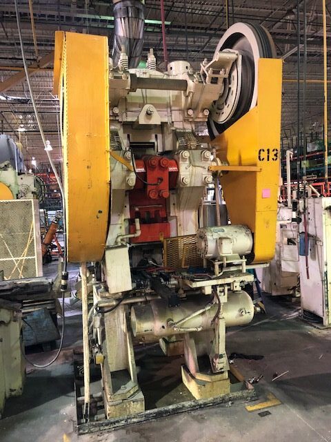400 Ton, Minster #90-400, knuckle joint press, 3" stroke, 15.5" Shut Height, 1/2" adj., 20" x22" bed, 30 SPM