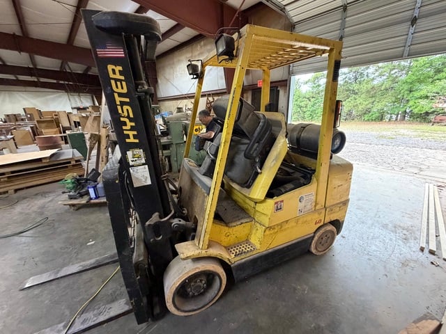 6000 Lb. Hyster #S60XM, Forklift