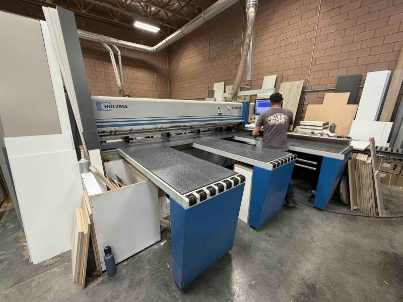 Holzma #HPP-380-31/31, front-load automatic panel saw, 122" rip cut, 3.74" blade projection, 15 HP main, 3 HP