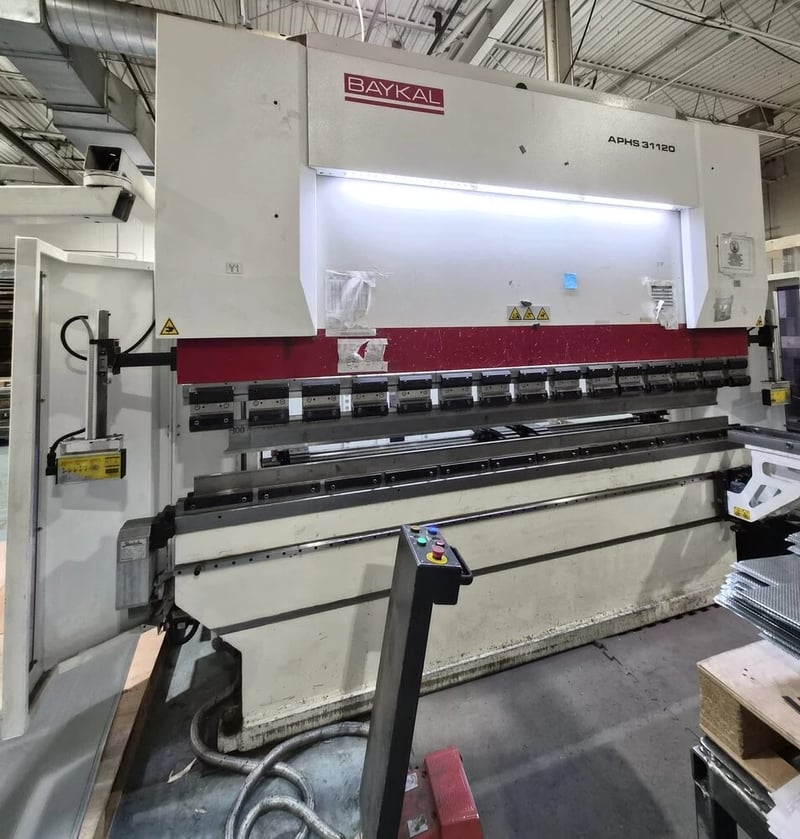 120 Ton, Baykal #APHS-31120, CNC hydraulic press brake, 10' overall, 10.24" stroke, Delem DA-66T CNC, 575 V.