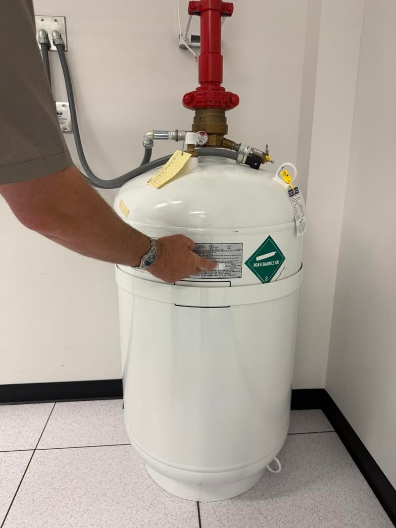 471 lbs. Fike FE-25, Fire Suppression Cylinder, HFC-125 Clean Agent, Tank 70-270-D-W