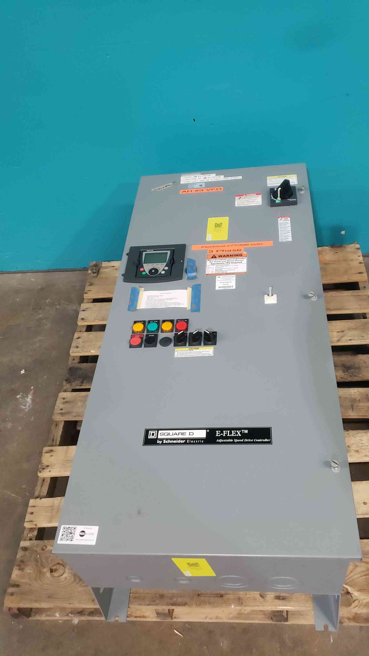 30 HP Square D, ATV61HD22N4, Variable Frequency Drive, Altivar 61 E-Flex, Enclosed, 3 Phase, 480 Volts