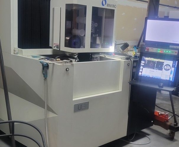 Makino #U3, CNC wire Electrical Discharge Machine, 14.6" X, 10.6" Y, 8.7" Z, submerged cutting, automatic