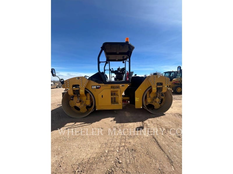 Caterpillar CB15, Twin Drum Roller, 1689 hours, S/N: M9400286, 2020