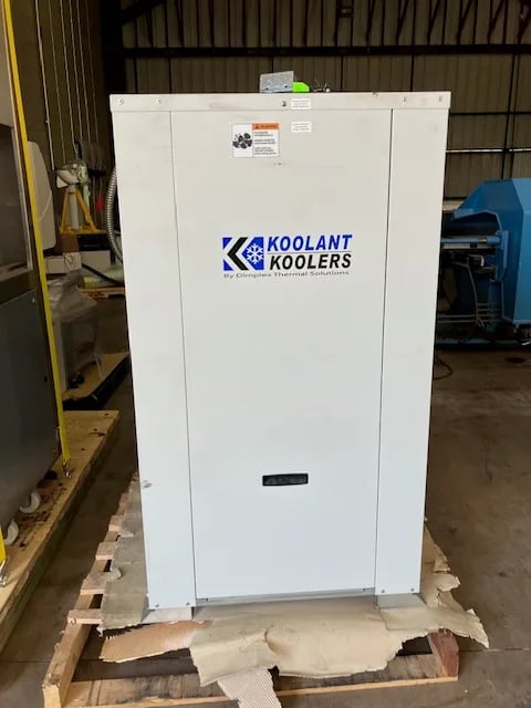10 Ton, Dimplex Thermal #SVI-10000-M, Air Cooled Chiller, 3 HP process pump, 2018