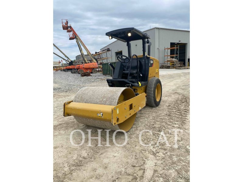 Caterpillar CS34, Combination Roller, 401 hours, S/N: 51400690, 2021