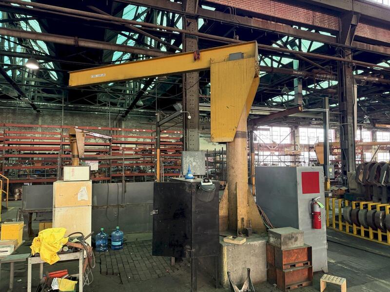 2 Ton, Jib Crane, 10' span