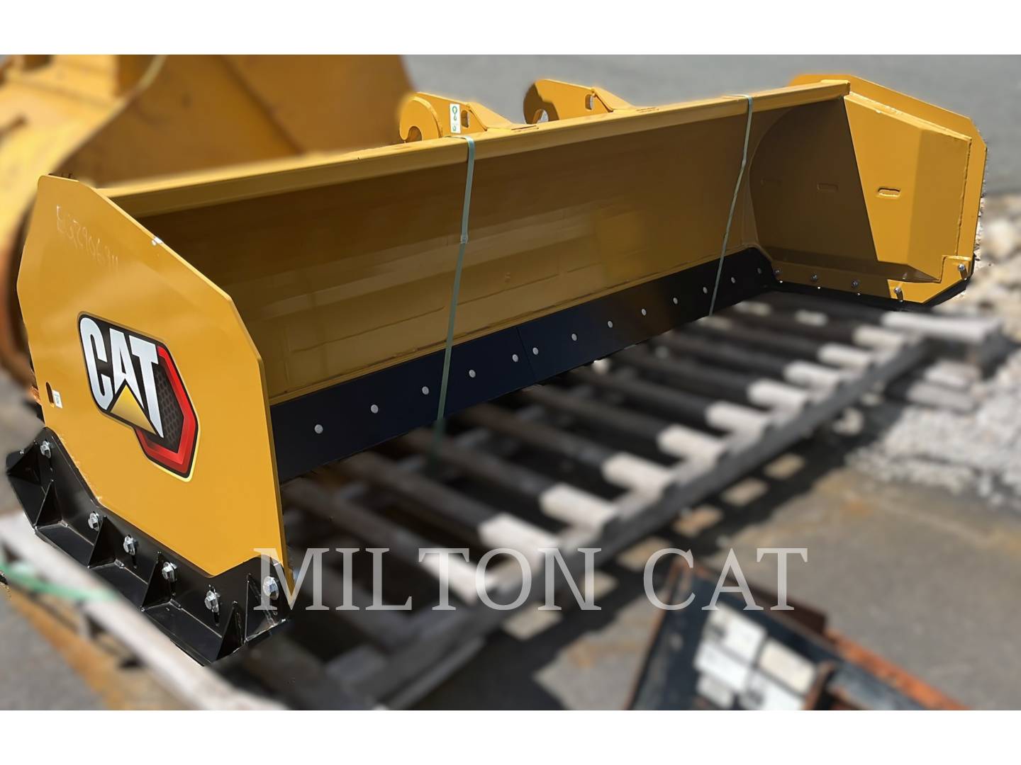 Cat BHL 10' SNOW PUSHER, IT, STEEL EDGE, Snow Removal Attachments, S/N: 23244PB20029, 2024