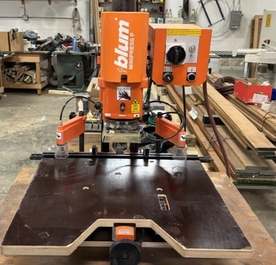 Blum #M53.1053-CA, Vertical Pneumatic Minipress Boring & Insertion Machine, 1.75" max. wood thickness, 1.37"