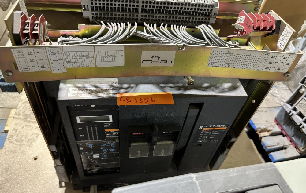 800 Amps, Merlin Gerin, Masterpact M08 H2, Draw-Out Air Circuit Breaker with Cradle, 3-Pole, STR58U LSI Trip