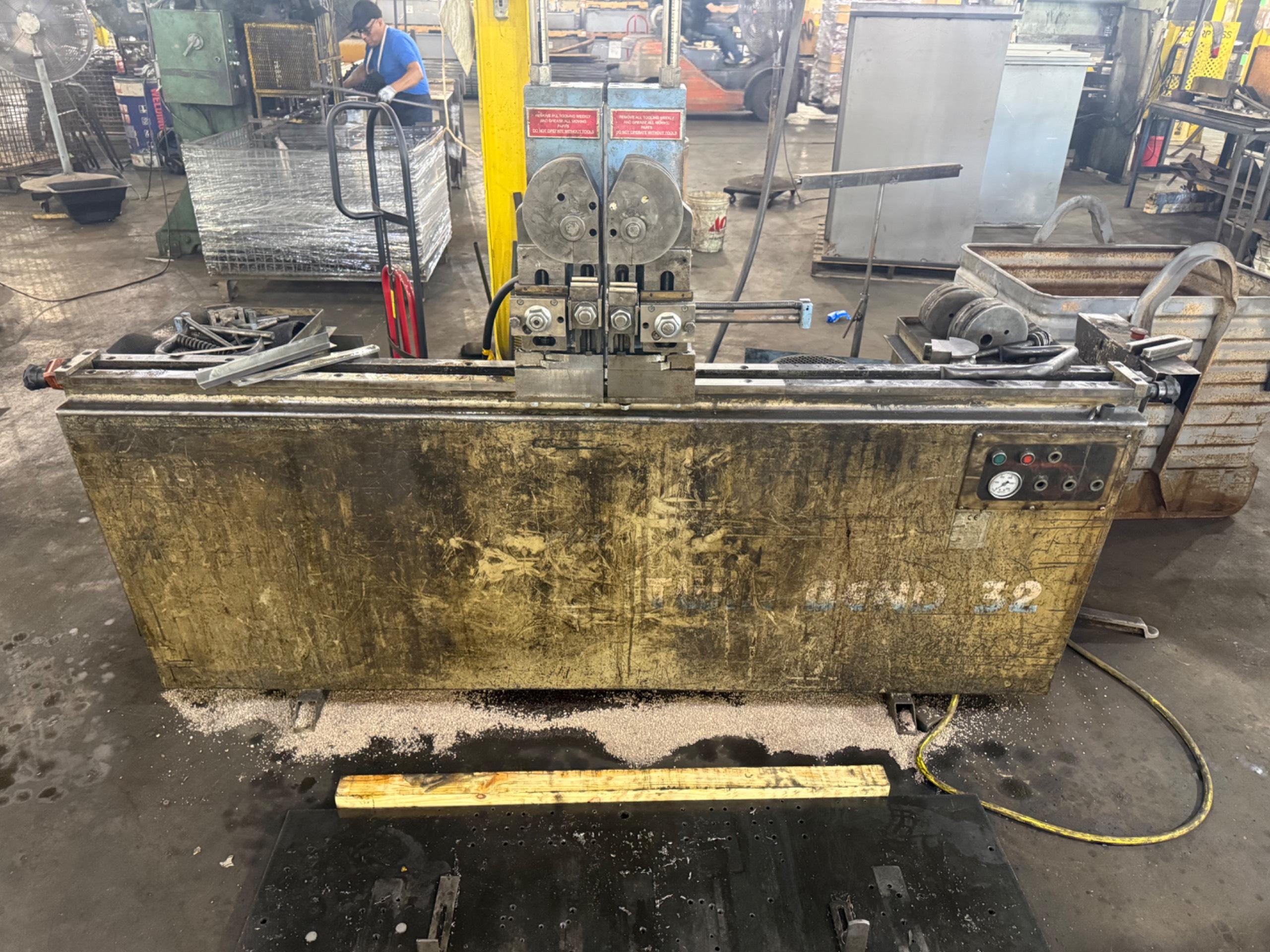 Langbow #TM32, hydraulic pipe & tube bender, 1.25" tube diameter, 120" max. workpiece length, 480 V., 3 Ph.