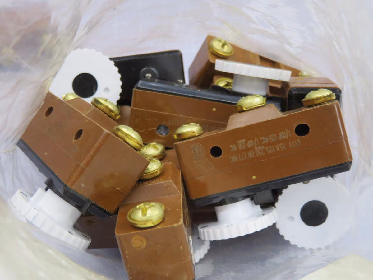 Honeywell #12BS206, Selector Switch, LOT of 11