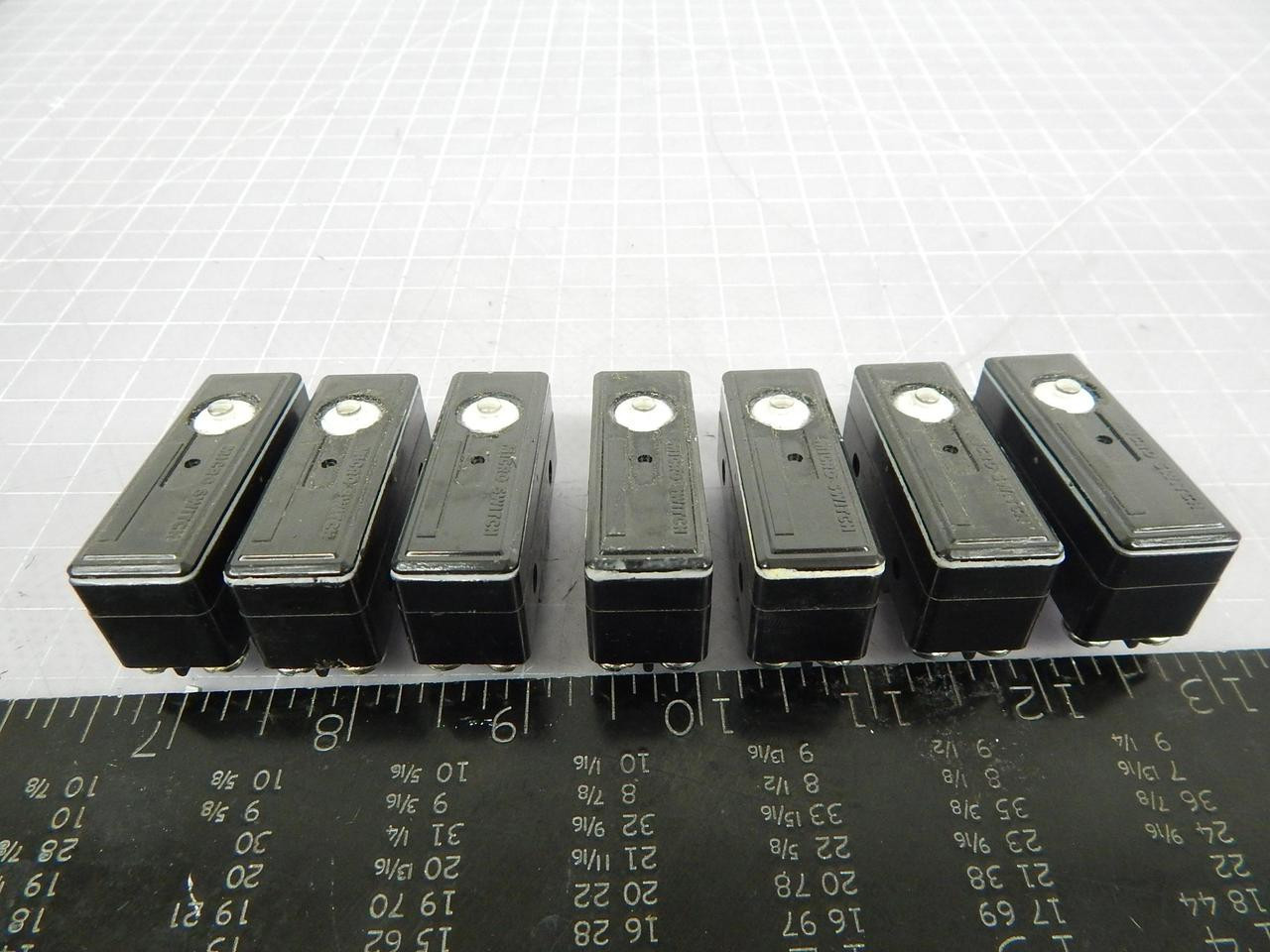 Micro Switch #BZ-3YT552, basic / snap action switch, LOT of 7
