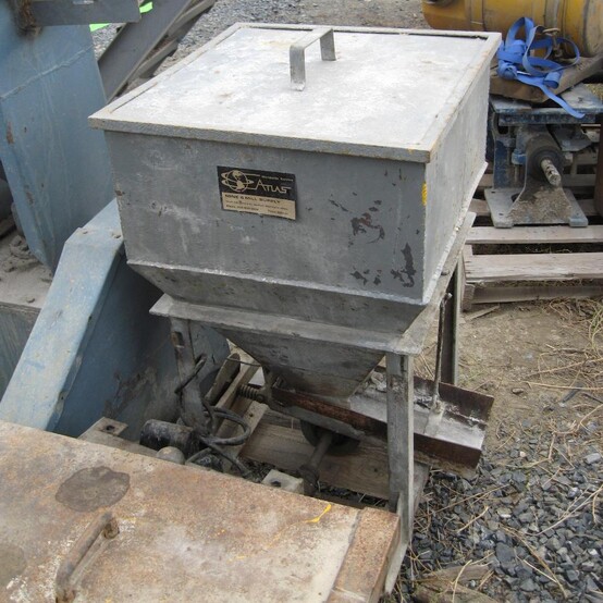 20" x 20" Reciprocating Lime Feeder, hopper & reciprocating plate feeder, 28" deep hopper, 5.5" x 16" feeder - Image 3