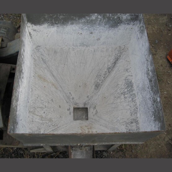 20" x 20" Reciprocating Lime Feeder, hopper & reciprocating plate feeder, 28" deep hopper, 5.5" x 16" feeder - Image 4