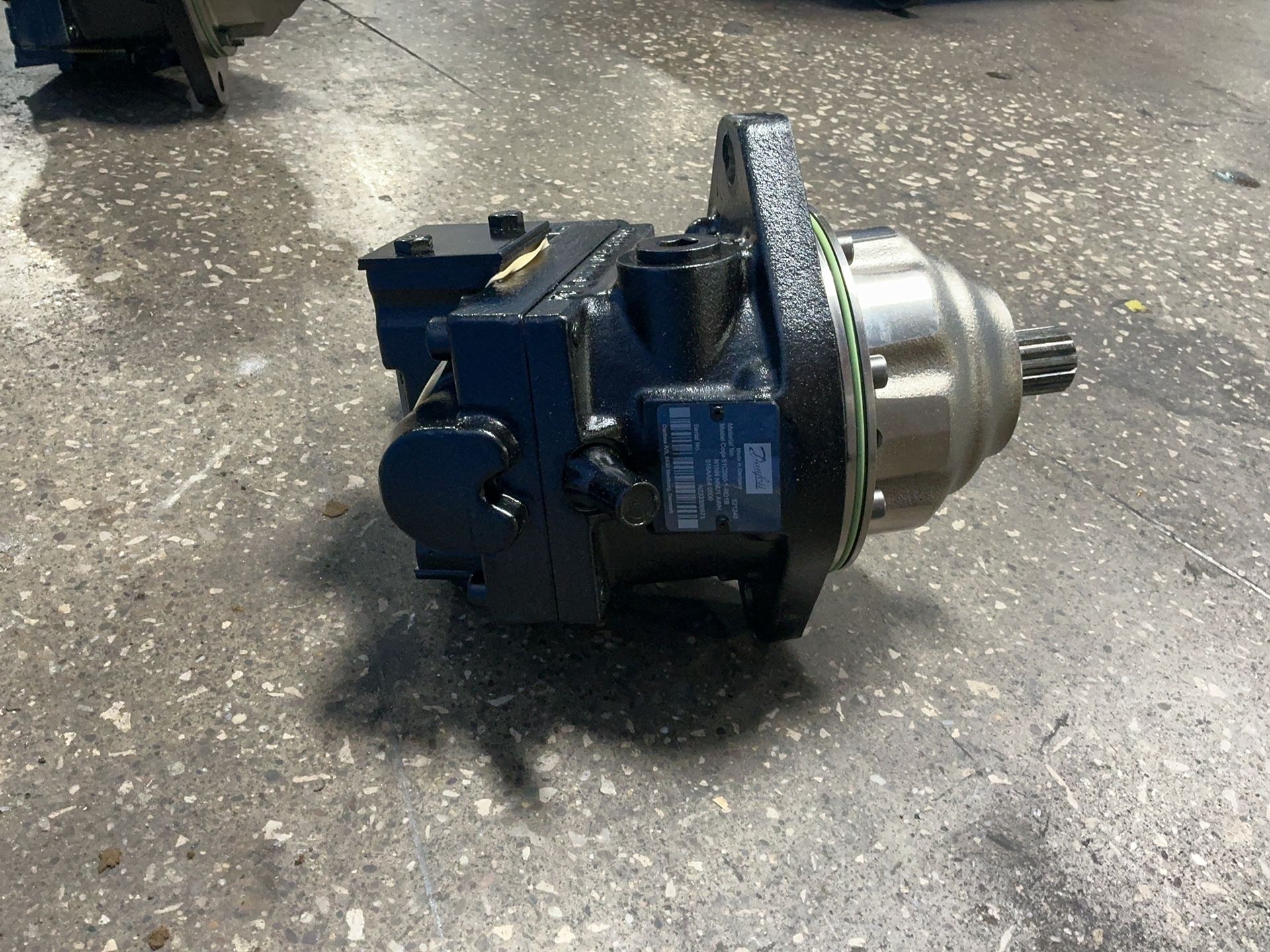 Danfoss #51C060-1-RD1B, motor track drive - Image 4