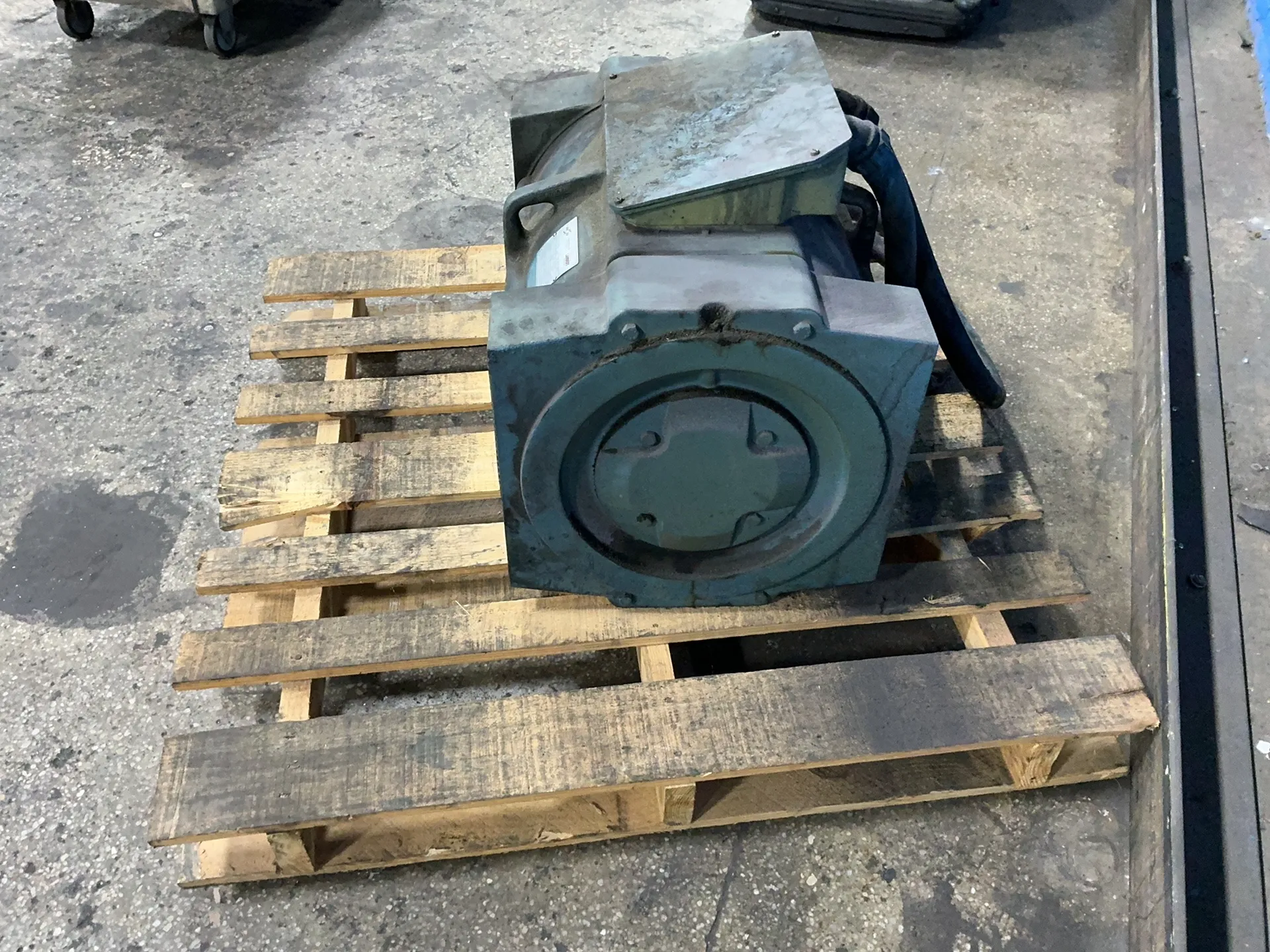 55/37 HP KW RPM 1775/1155 RPM Landert #KD-250M-75-V4/6D, 3 phase, 60 Hz, 480 Volts - Image 3