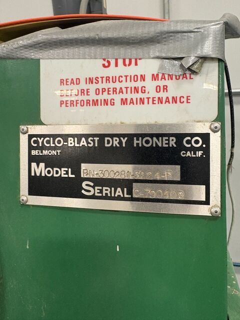 Cyclo-Blast #RA-300281-3224-F, dry honer abrasive blast cabinet, glove ports, foot pedal control, abrasive - Image 4