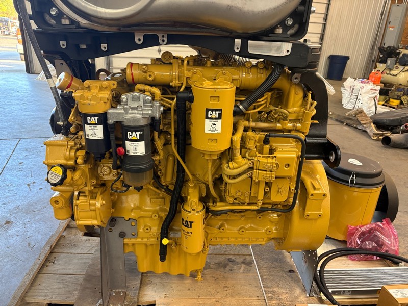 302 HP Caterpillar #C7.1, engine, Tier 4, diesel, warranty, new - Image 1