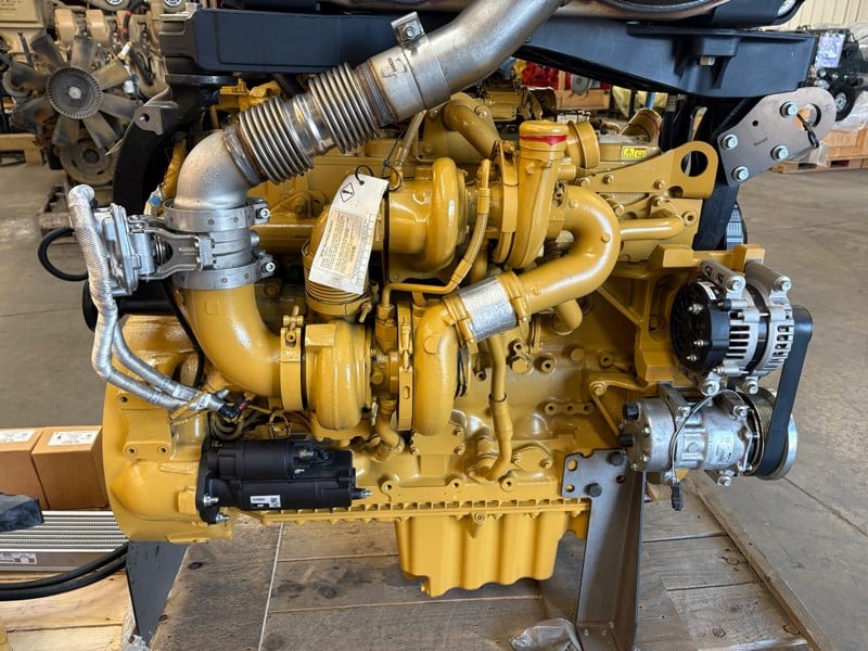 302 HP Caterpillar #C7.1, engine, Tier 4, diesel, warranty, new - Image 2