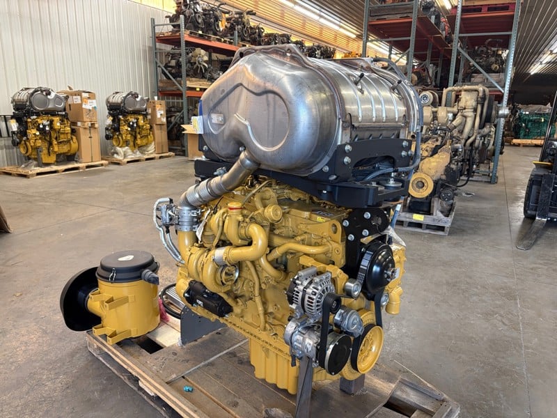 302 HP Caterpillar #C7.1, engine, Tier 4, diesel, warranty, new - Image 4