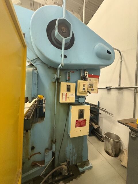 60/90 Ton, Dreis & Krump #810-L, hydraulic press brake, foot operated controls, front work support tables - Image 7
