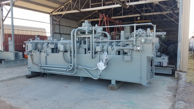 400 Ton, Erie, 4-post horizontal, 175" stroke, 245" DLO, 36" x40" bed area, 200 HP hydraulic system, PLC, 1994 - Image 7