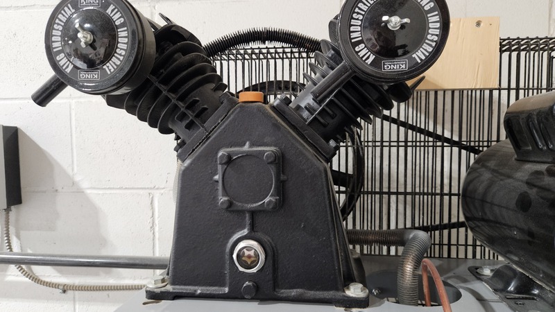 11.2 cfm, 150 psi, King #KC-6160V3, Reciprocating Air Compressor, 60 gallon vertical tank, cast iron - Image 4